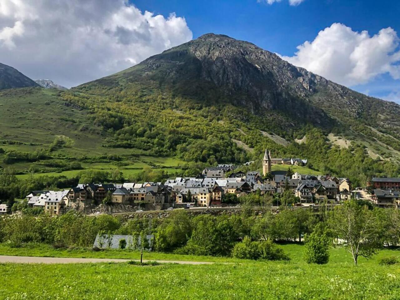 Espacioso Apartamento Con Jardin En Salardu Naut Aran Exterior foto